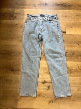 32x32 Athletic Loose Jeans